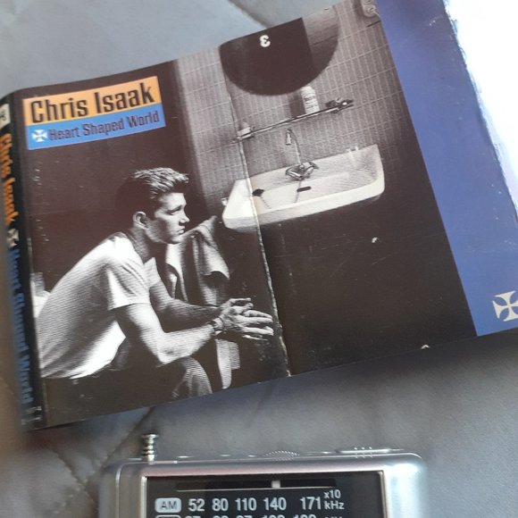 CHRIS ISAAK Heart Shaped World Cassette 1989 US Release Reprise Records Tested - Picture 5 of 9